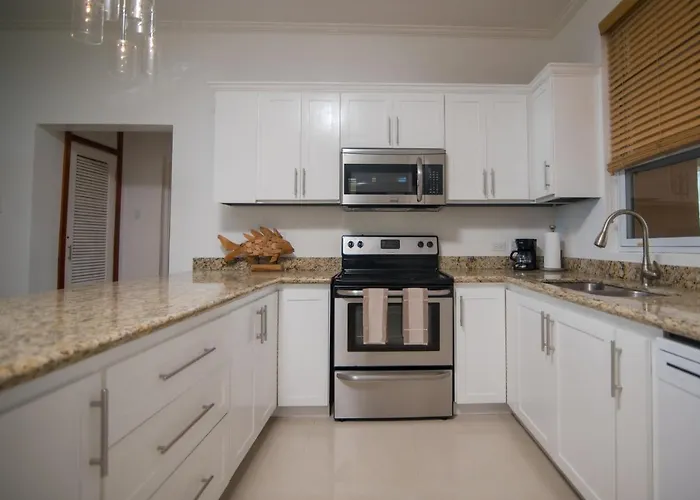 Whispering Seas Oceanfront Apartamento