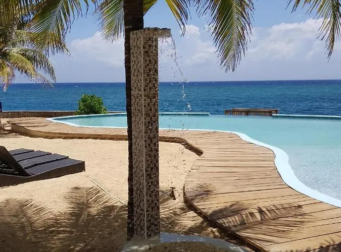 Whispering Seas Oceanfront Ocho Ríos