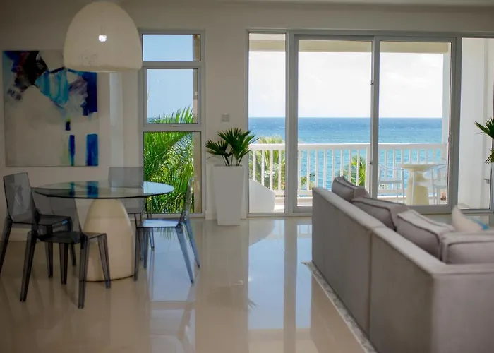 Whispering Seas Oceanfront Apartamento