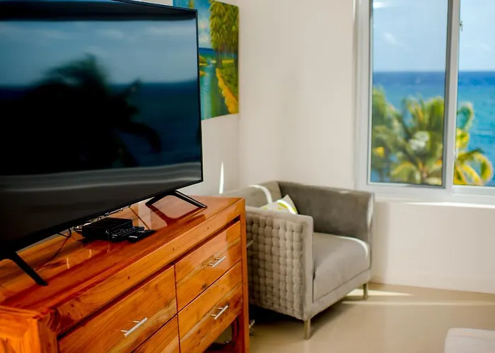 Whispering Seas Oceanfront Apartamento