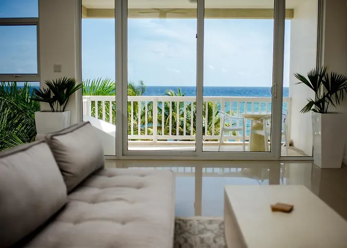 Whispering Seas Oceanfront * Ocho Ríos