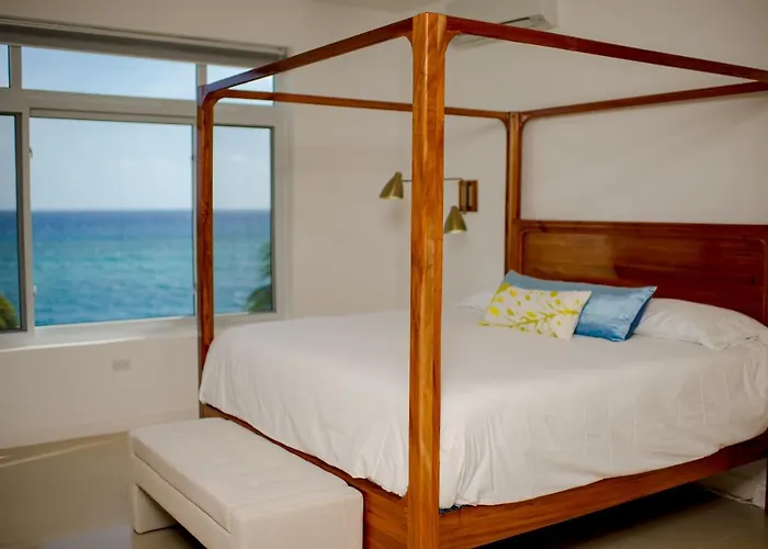 Whispering Seas Oceanfront Apartamento *